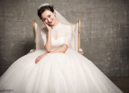 演员杨肃图片,光影交织下的演技魅力